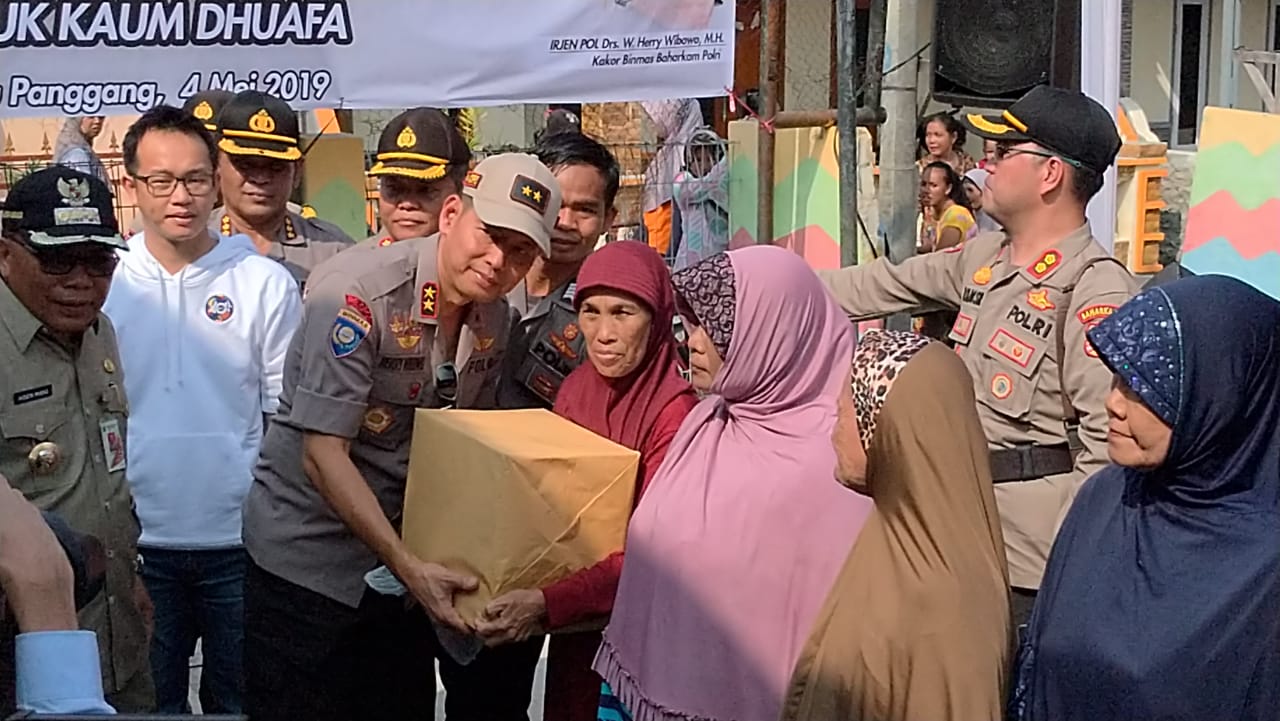 Kakorbinmas Mabes Polri Hadiri Bakti Sosial di Kepulauan Seribu