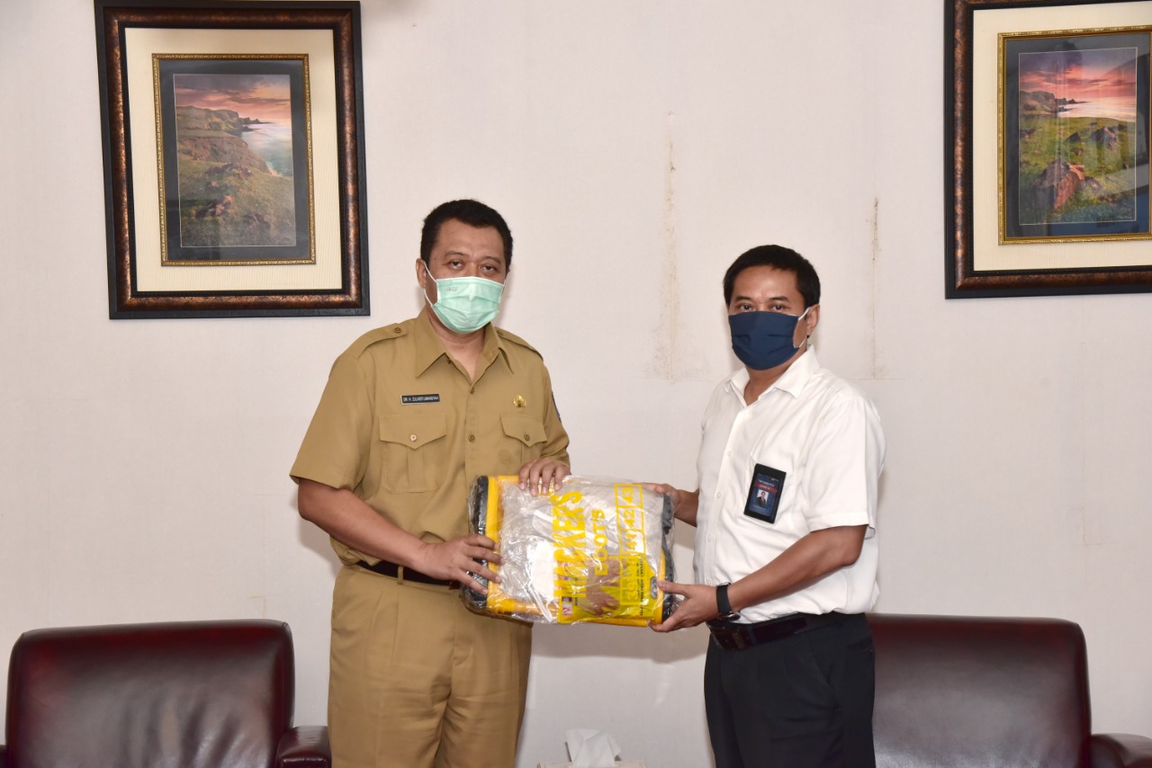 Putus Rantai Penularan Covid-19, Pemprov NTB Dapat Bantuan APD dari PLN