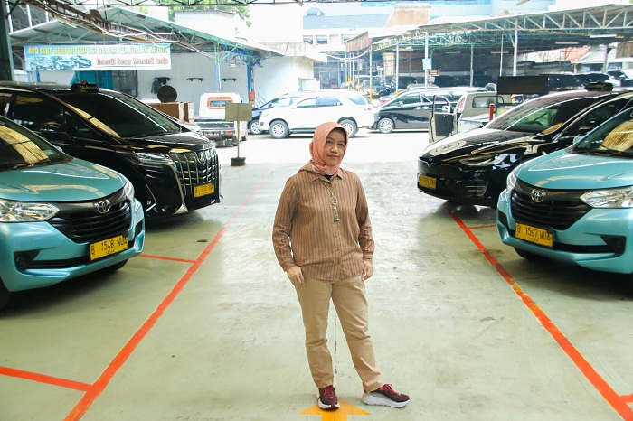 Sosok Perempuan di Balik Kesiapan Puluhan Ribu  Armada Bluebird