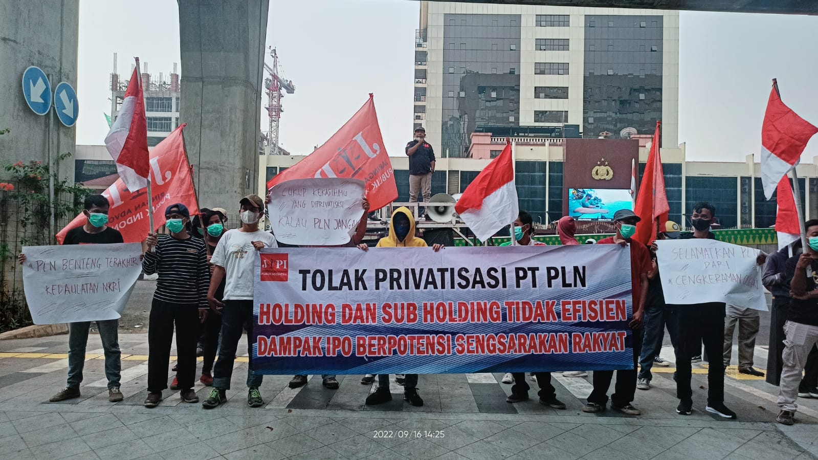 JAPI Aksi Tolak Holding dan Subholding di Kantor Pusat PLN