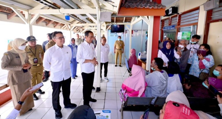 Tinjau Pelayanan Kesehatan di RSUD Salatiga, Presiden: Terus Diperbaiki