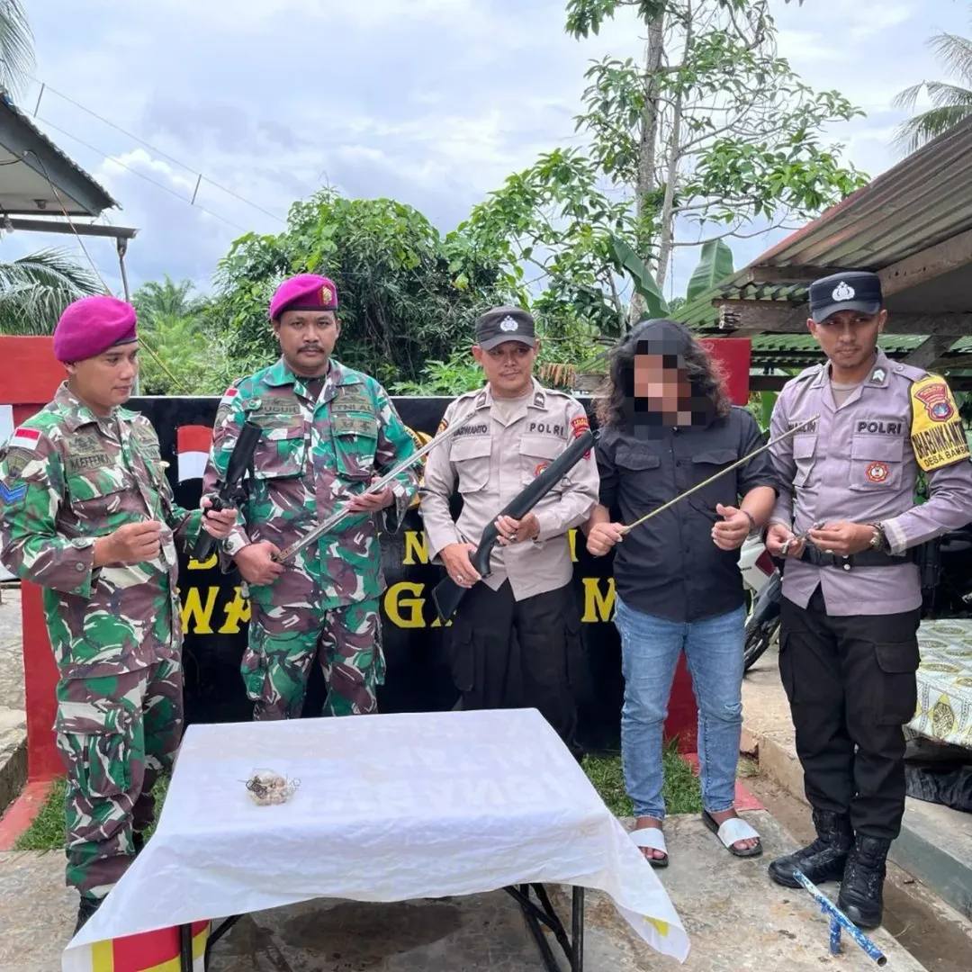 Satgas Marinir TNI AL Pam Ambalat XXX Menggagalkan Senjata Rakitan