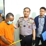 Polres Gresik Tangkap DC Pinjol, Polisi Dalami Keterlibatan Lainnya dan Buru DPO