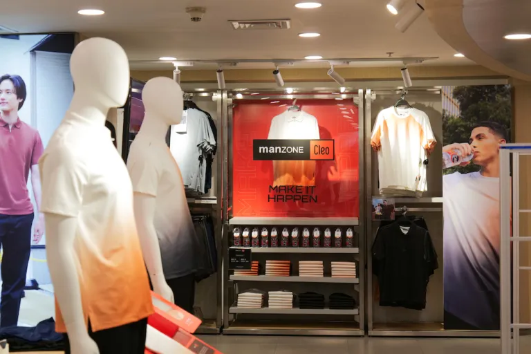 Manzone dan Cleo Kembali Berkolaborasi Usung “Make It Happen”, Hadirkan Koleksi Activewear Ramah Lingkungan dari Daur Ulang Botol Plastik